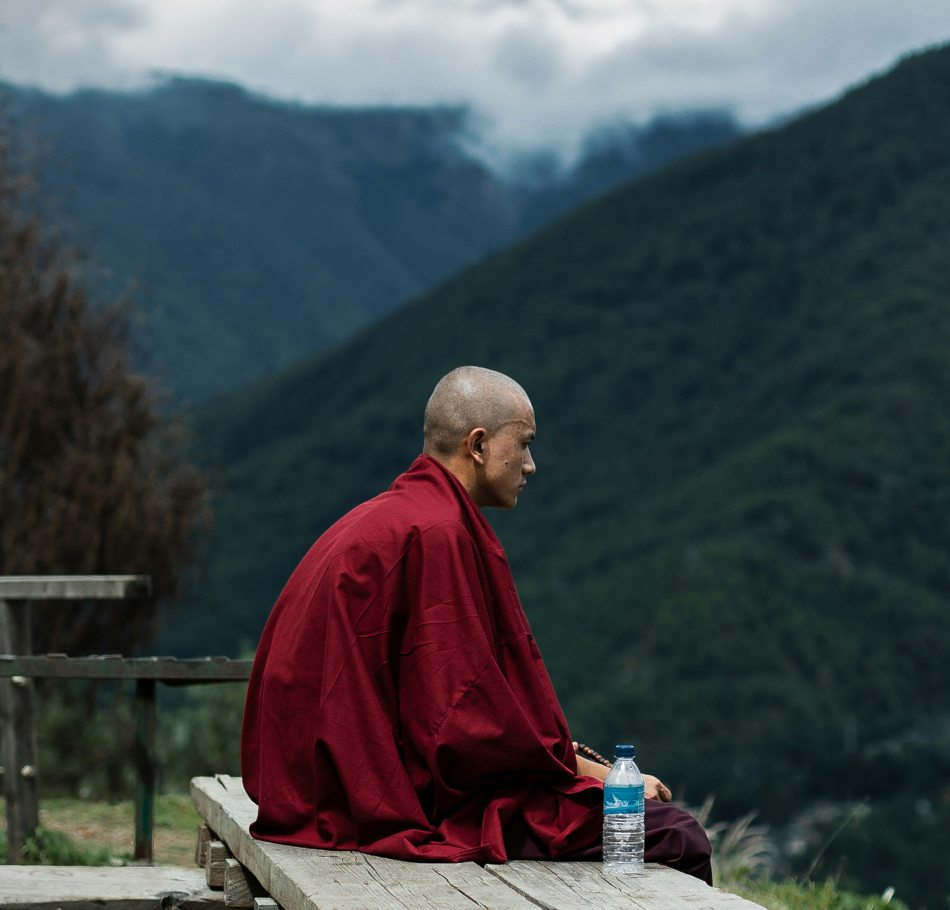 Böjtöléshez készülődő szerzetes - fotó: Unsplash