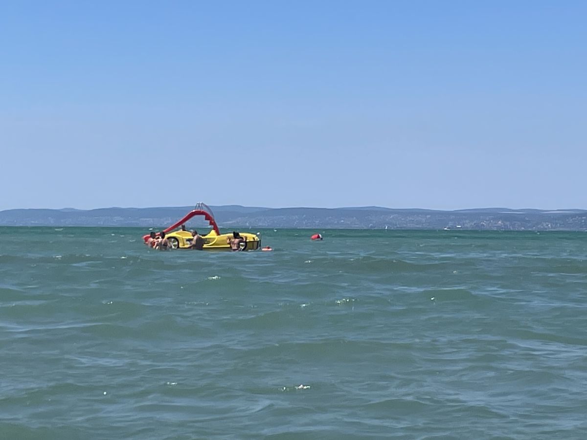 A vízibicikli a Balatonon is népszerű. Fotó: green.hu